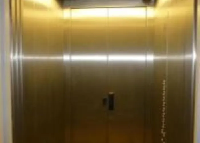 App # 2 Zkdb Auf 68qm # Etage 4 Im Hochhaus Mit Aufzug # Ideal Fuer Dates & Monteure & Abenteurer * Mönchengladbach