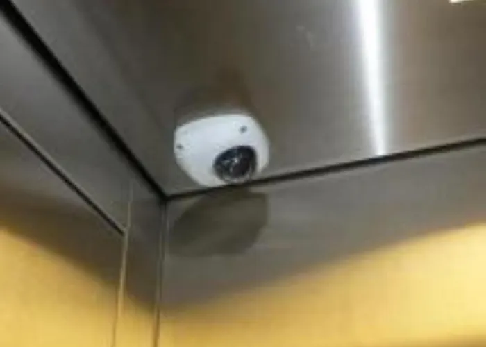 App # 2 Zkdb Auf 68qm # Etage 4 Im Hochhaus Mit Aufzug # Ideal Fuer Dates & Monteure & Abenteurer *